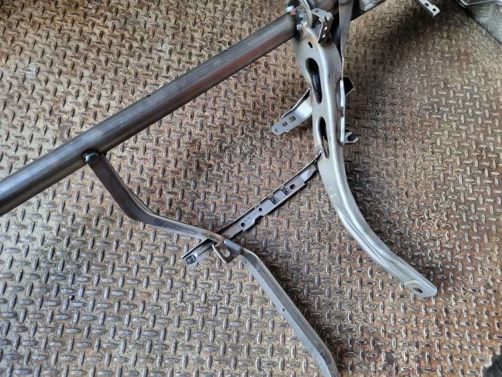 фото №7, Volkswagen tiguan allspace 2018 елементи кріпильні