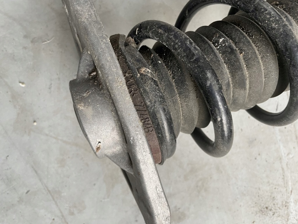 фото №10, Поворотный кулак задняя правая амортизатор jeep compass ii 4x4 68291104ac