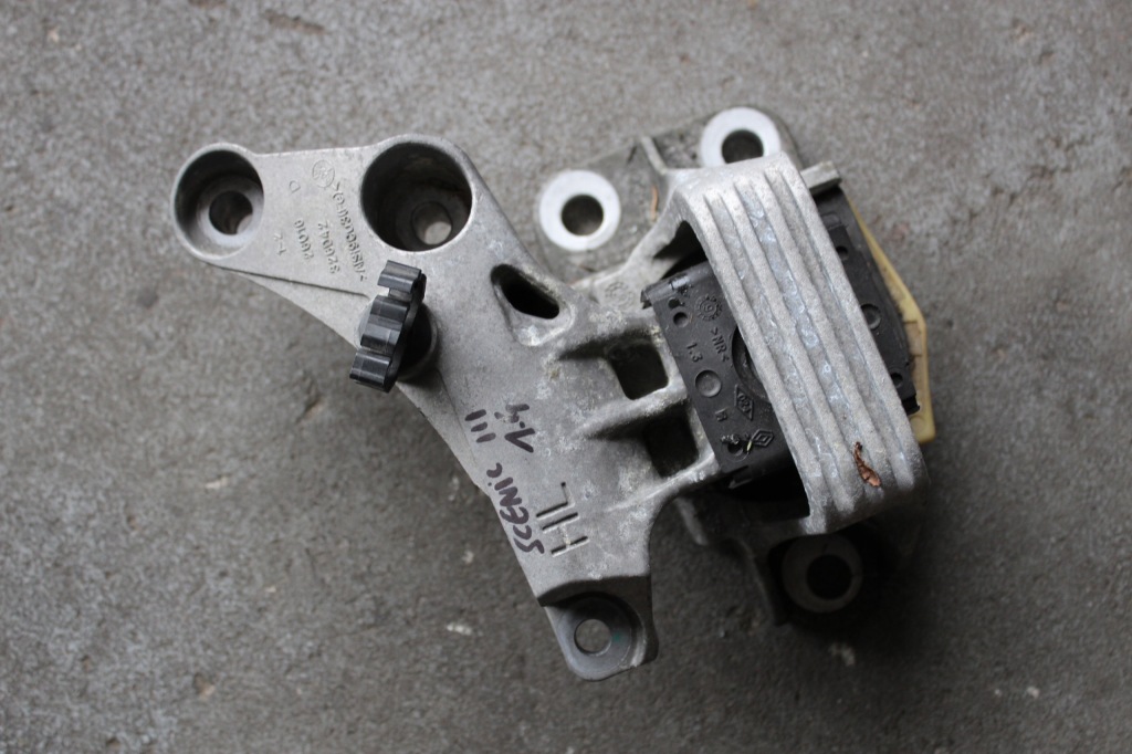 фото №1, Renault scenic iii 1.4 кронштейн двигуна подушка