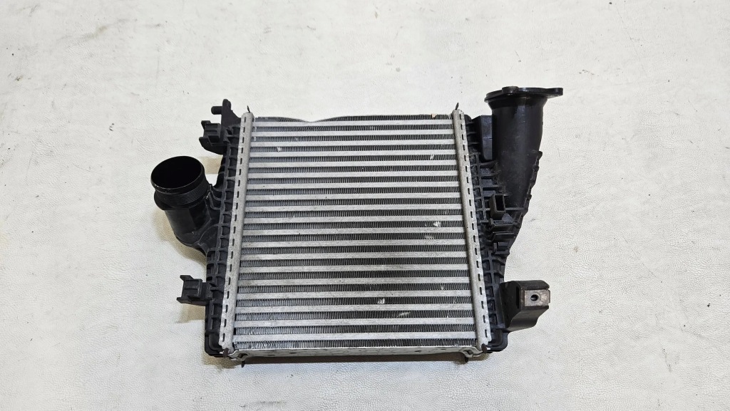 Радиатор воздуха интеркулер audi sq7 sq8 4m 4m0145804bm Недорого