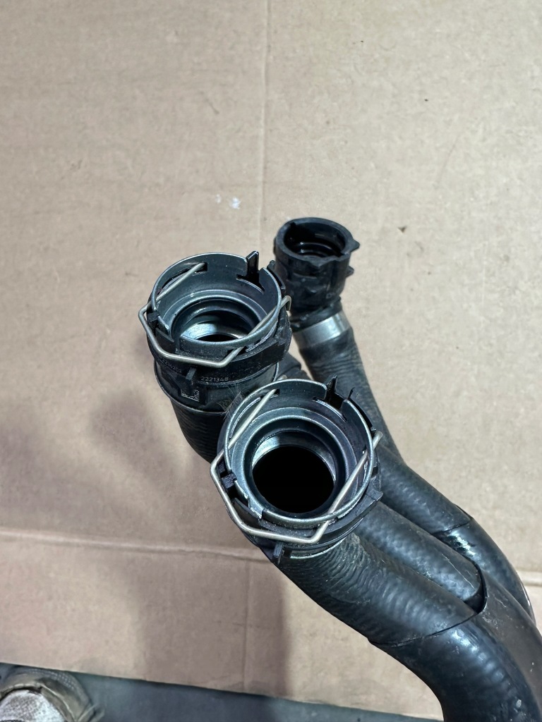 Купити Шланг рідина охолоджуючий, трубка води mercedes eqa w243, h243