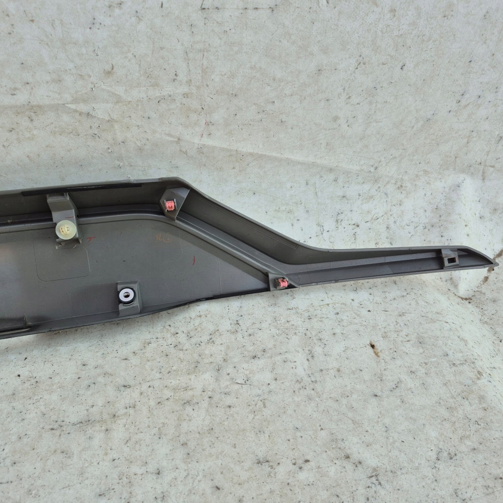 фото №10, Toyota rav4 v накладка крышки багажника задняя 76801-42240