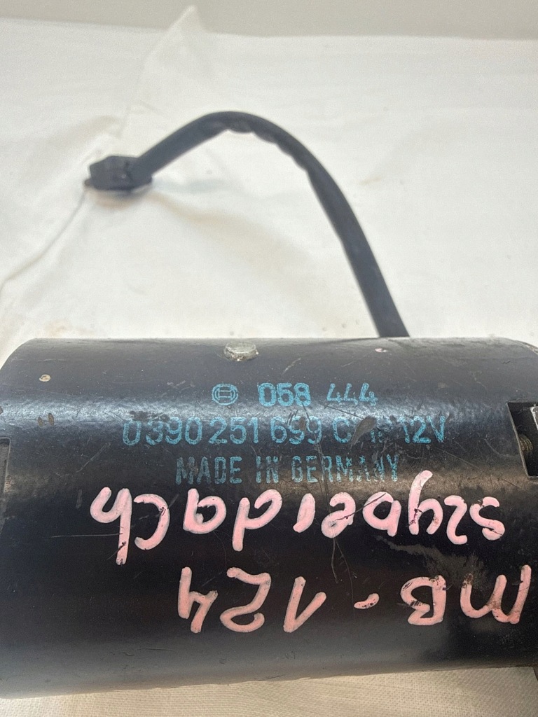Купить Б/у оригинальный моторчик люк mercedes-benz w126 w123 0390251699