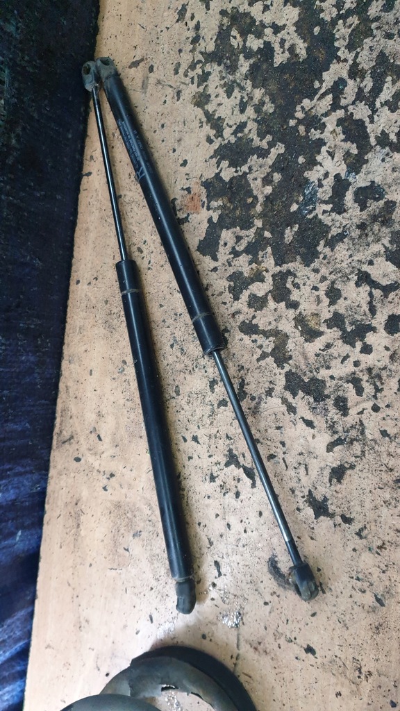 фото №1, Mazda tribute i амортизатори кришки задня задні комплект