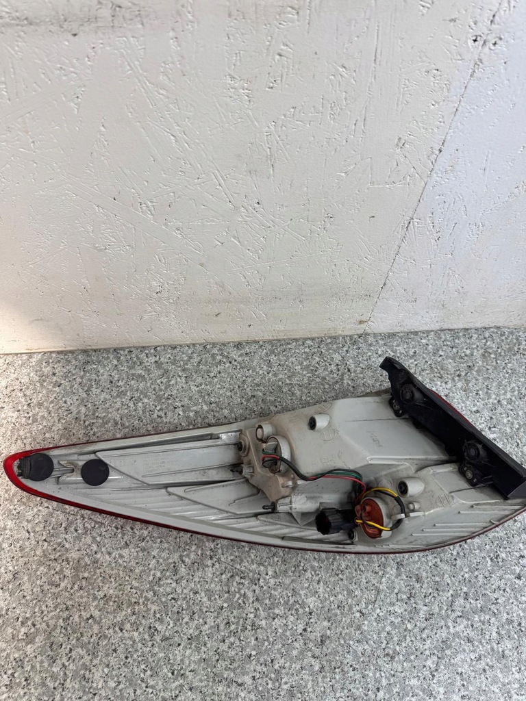 фото №10, Лампа правый задняя hyundai ix35 2013-2015 92402-2y0