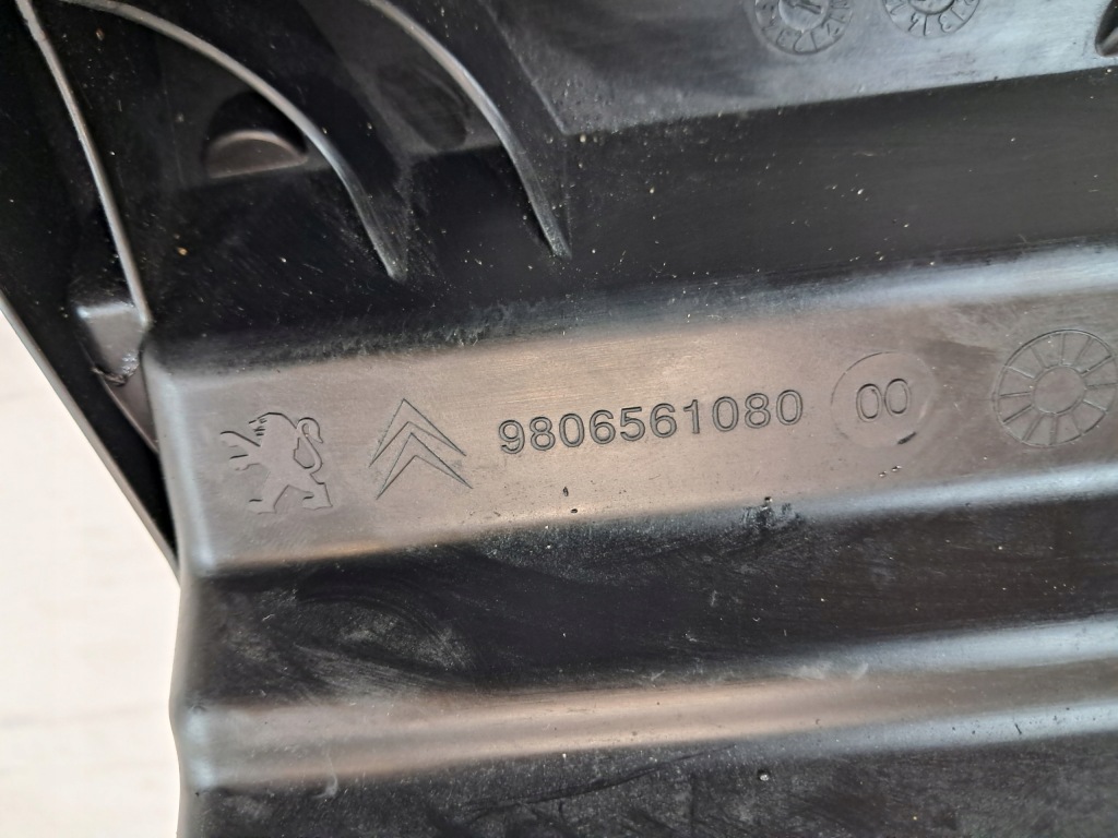 фото №6, Peugeot 308 t9 ii корпус фильтра воздуха 1.6 b-hdi 9806561080
