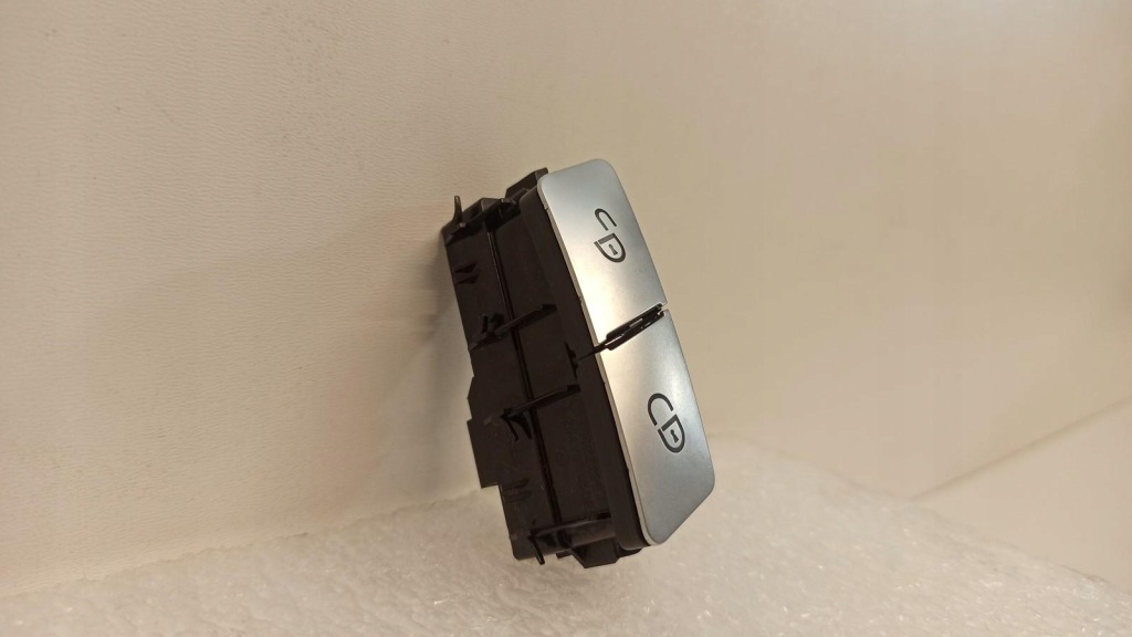 фото №3, Mercedes w212 кнопка блокировка дверь a2049058502