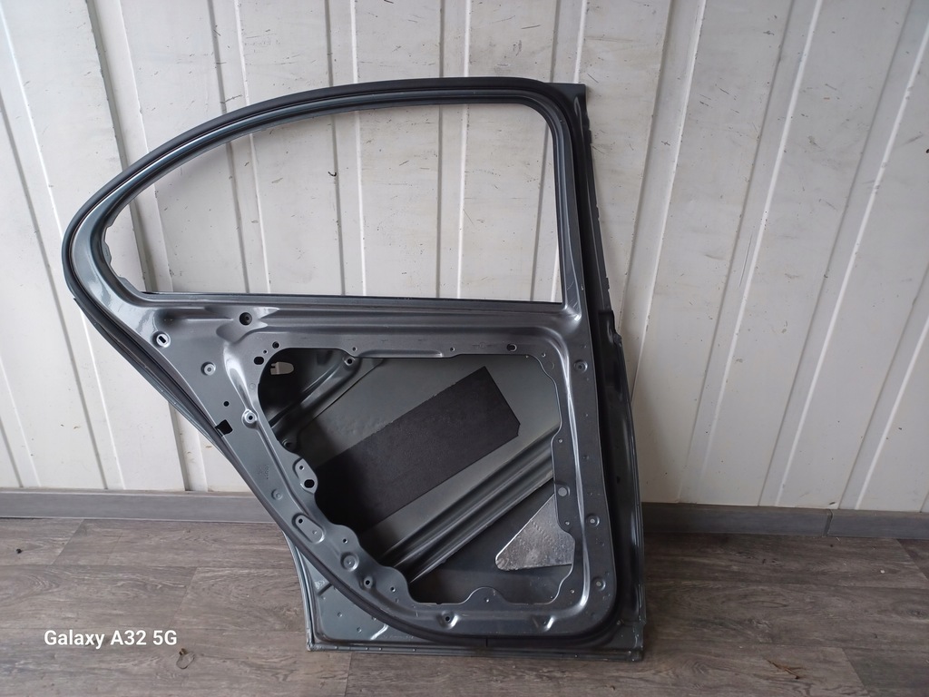 фото №15, Двері --- mercedes cklasa c klasa w206 206 sedan -- задні ліва --- poznań