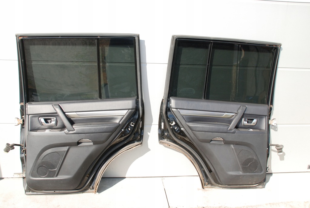 фото №11, Mitsubishi pajero 4 iv 5d 06- дверь p / l задняя