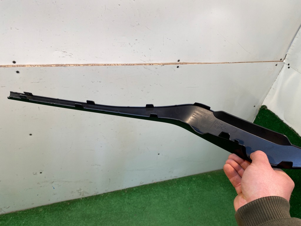 Volvo v60 ii s60 iii r design молдинг бампера правый перед 31383139 Цена