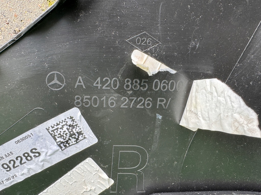 фото №9, Mercedes citan w420 кутик правий бампера задня eu org a4208850600