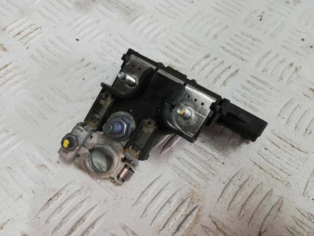 фото №1, Клема плюсова запобіжник sandero iii 1.0 sce