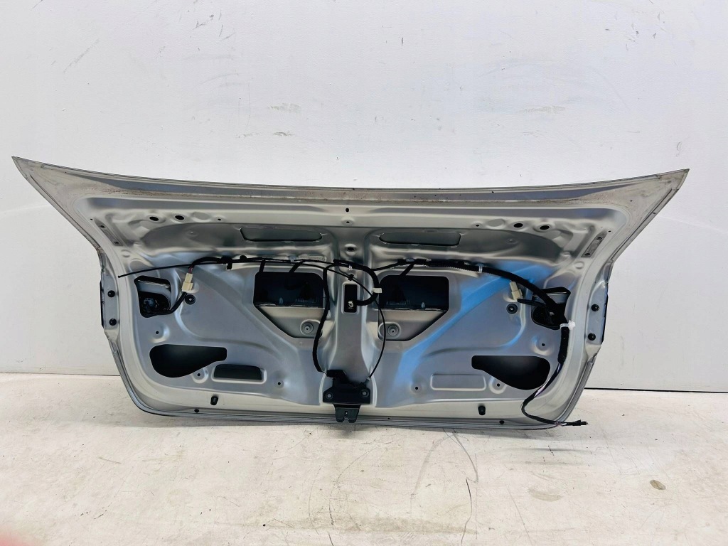 фото №9, Corolla e21 sedan крышка багажника крышка багажника задняя full led 1f7