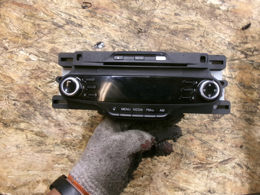 Купить Alfa romeo giulietta радио cd заводской