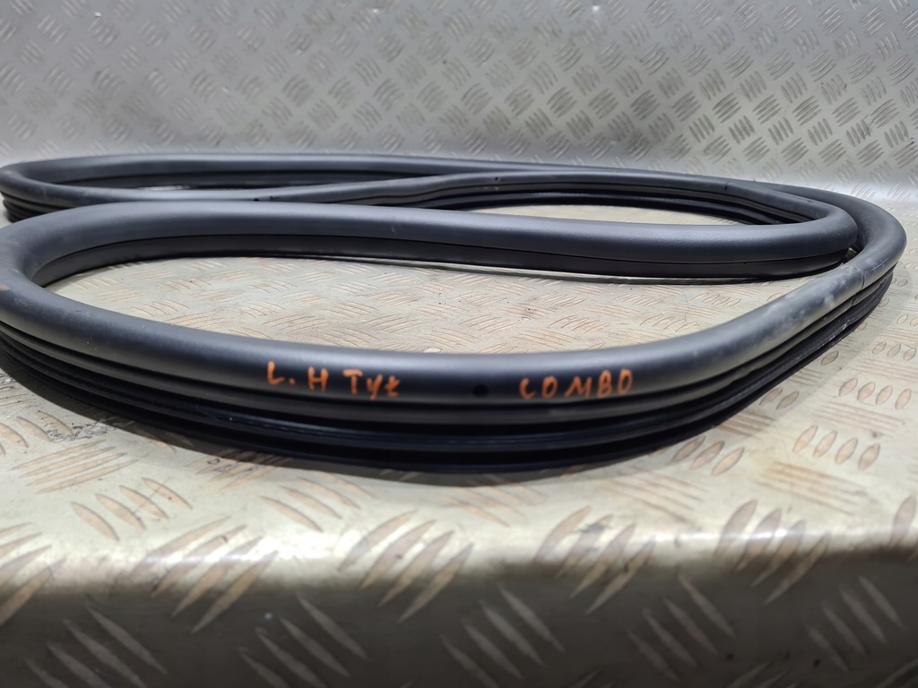 фото №3, Уплотнитель ниша дверь левая задняя rifter combo e berlingo iv