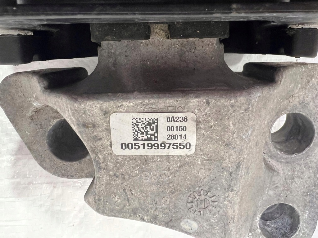 фото №6, Fiat jeep кронштейн подушка двигателя коробки 51999755