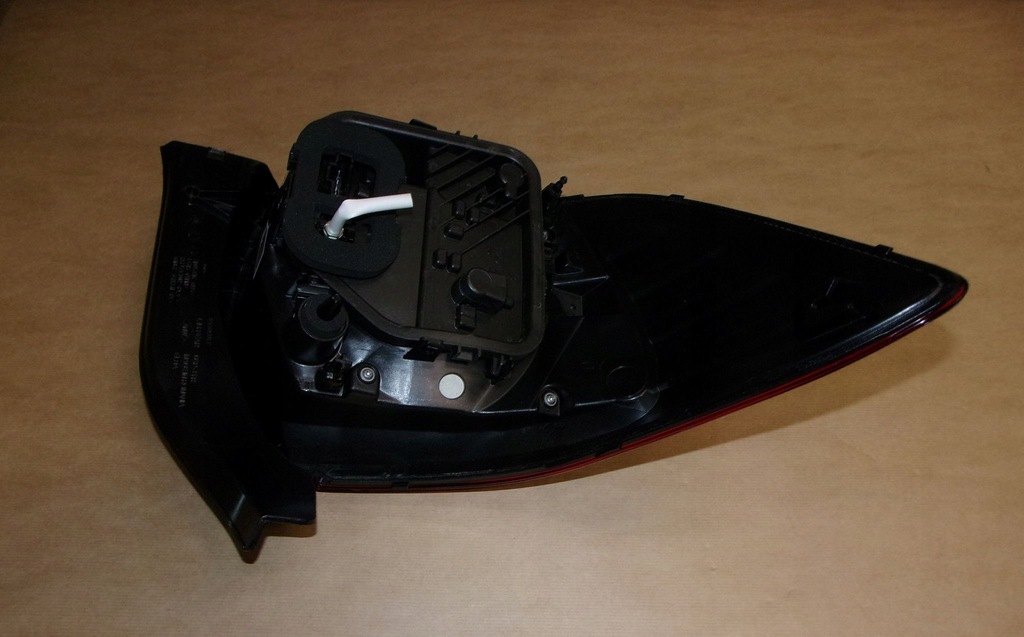 фото №1, Лампа задняя r thalia iii