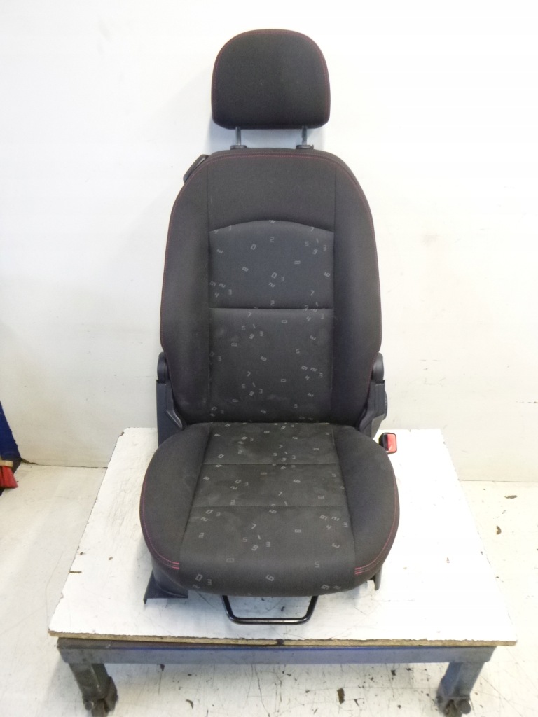 фото №1, Сиденье правый mazda ii 2 dy 03r.