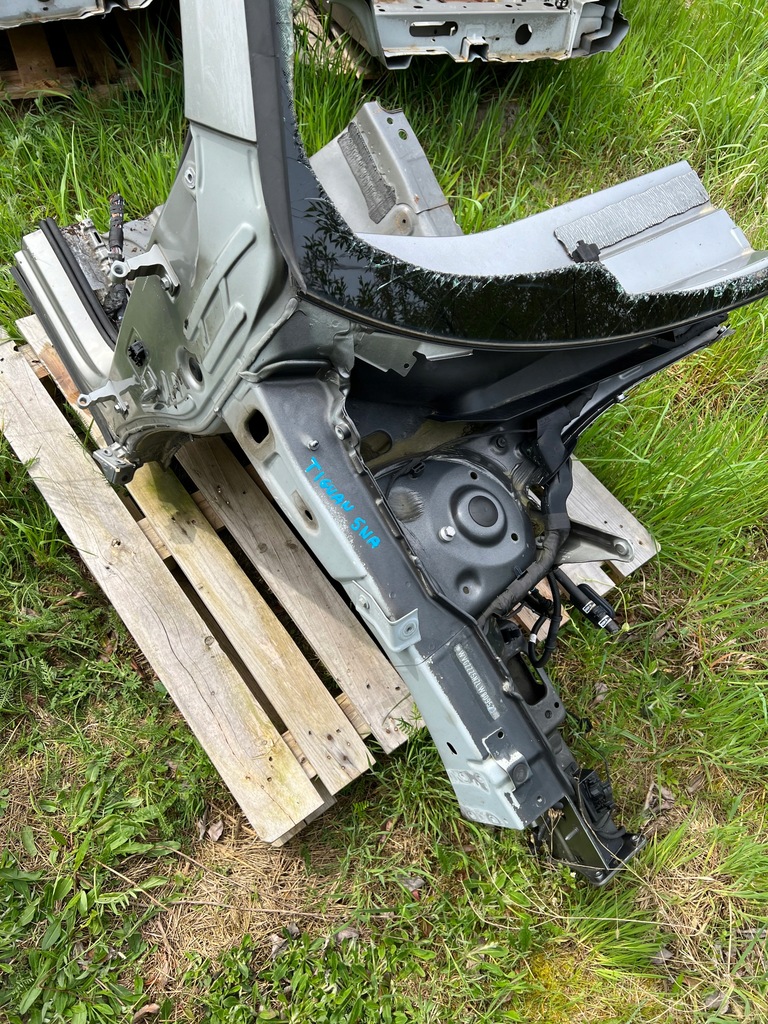 фото №9, Четверть лонжерон левая передняя левый перед volvo xc60 i