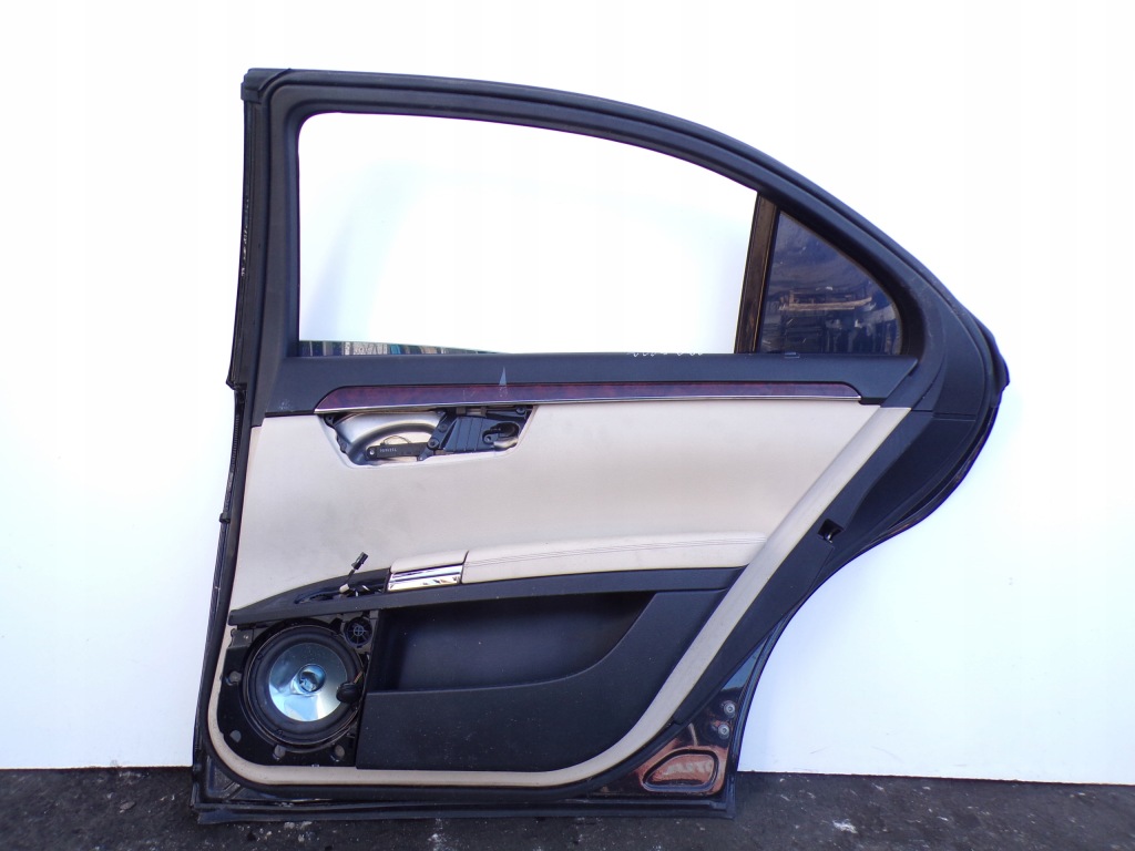 Дверь правое  правый  задняя задняя mercedes w221 s klasa long лак c112 в Украине