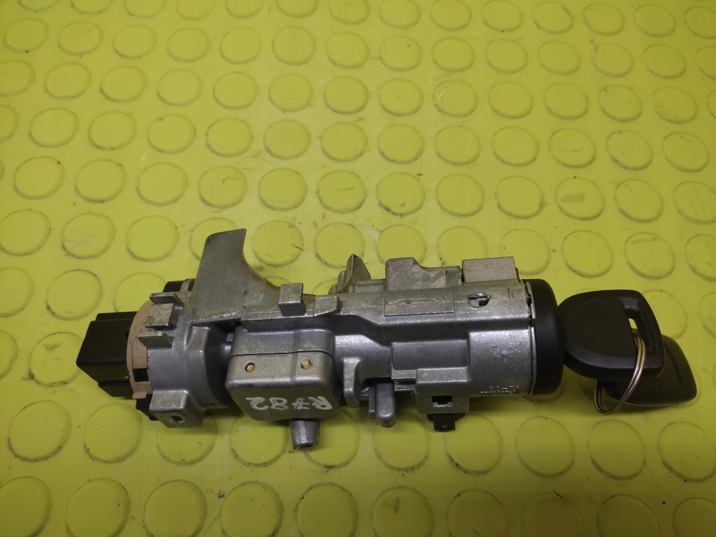 фото №3, Mazda premacy замок запалювання ключ