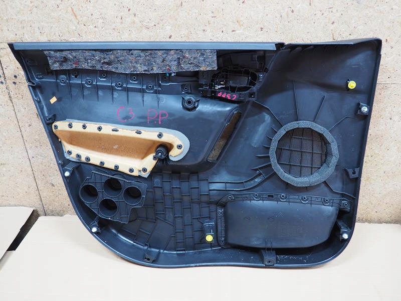 фото №2, Обивка дверь правых передних citroen c3 ii