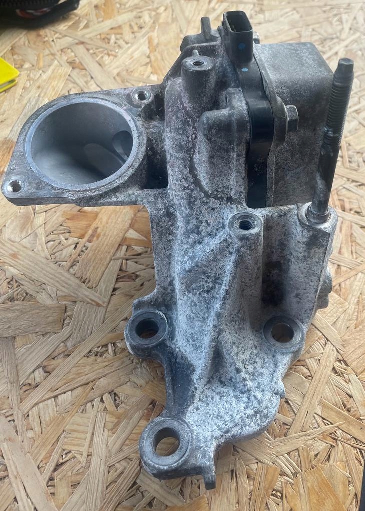 фото №1, Toyota yaris iv 1.5b/hyb насос wody