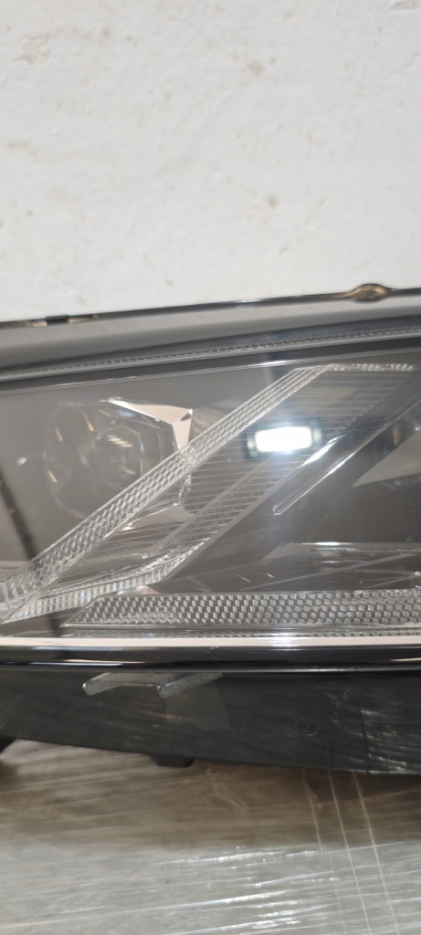 Фара ліва перед skoda octavia iv crystal lighting в Україні