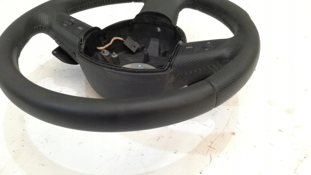 фото №9, Audi a3 8p повітропровід пелюстки перемикання прострочена 8p0124a