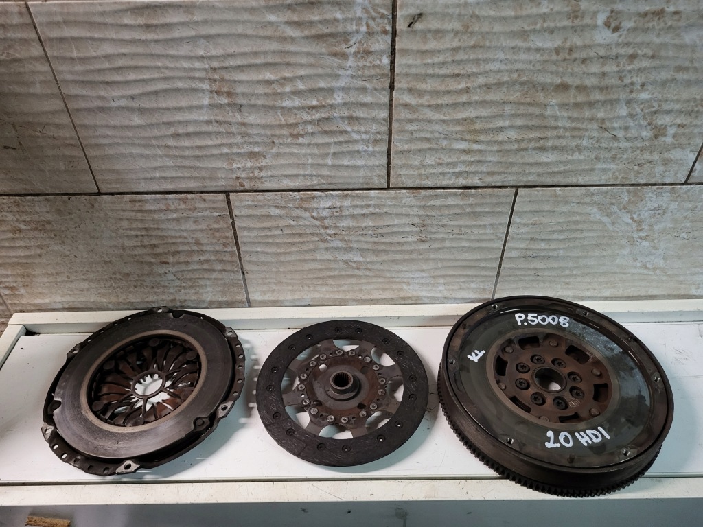 фото №1, Двухмассовый маховик сцепление citroen peugeot 5008 i 2.0 hdi полный