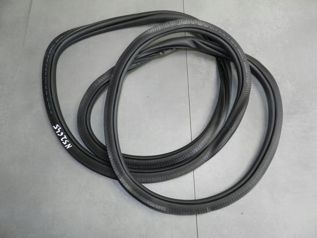 фото №1, Vw passat b8 прокладка права задня 3g5867914k