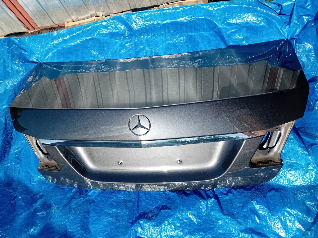 фото №1, Mercedes w212 крышка багажника sedan 755 ładna