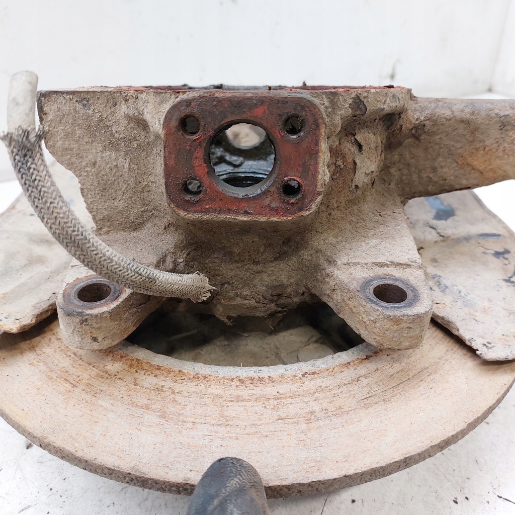 фото №7, Suzuki jimny поворотный кулак левая перед + диск