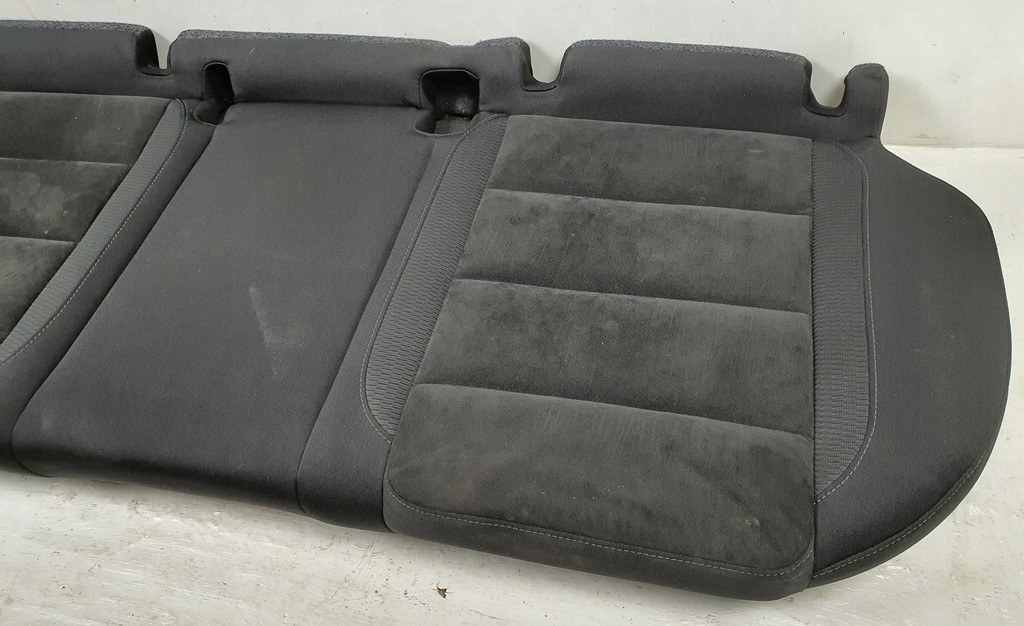 фото №15, Заднє сидіння задня сидіння спинка задня vw golf vi 5d