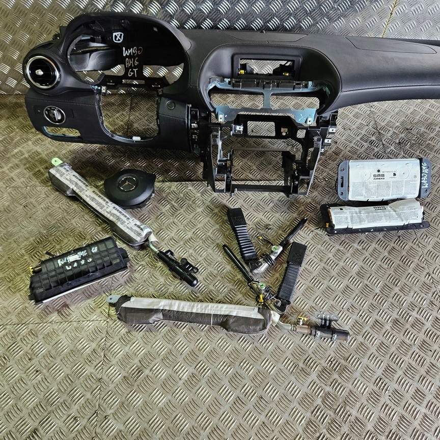 фото №5, Консоль шкіра панель приладів панель приладів mercedes amg gt w190 подушка подушка безпеки ремені