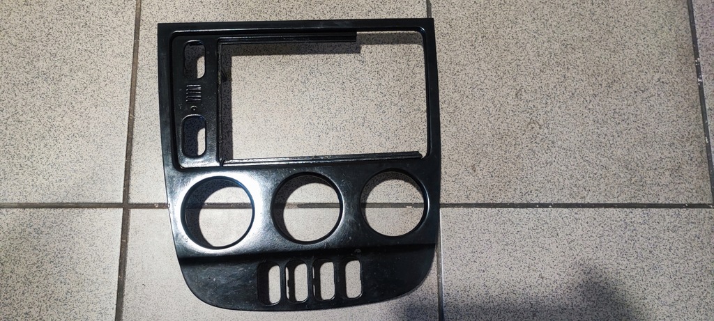 фото №1, Mercedes ml w163 рамка панель радіо консолі dekor