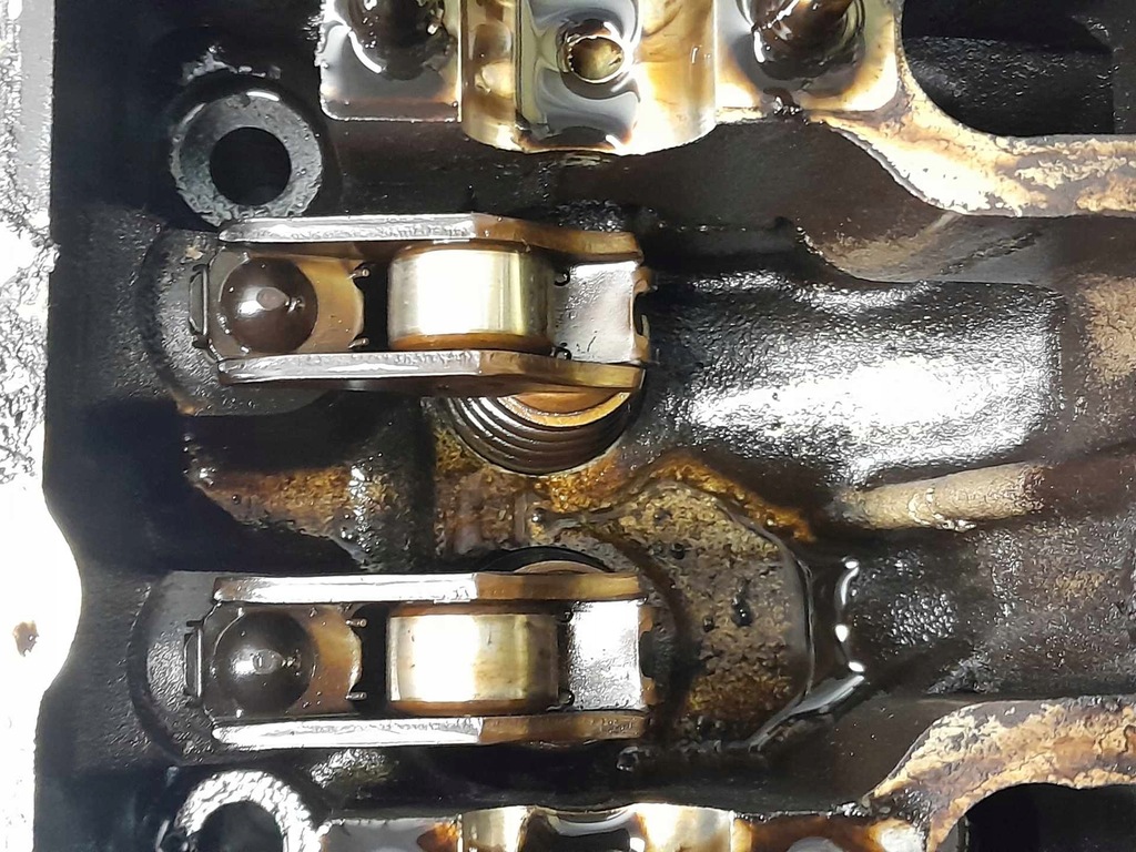 фото №14, Головка цилиндров вал audi a3 1.6 06b103373t