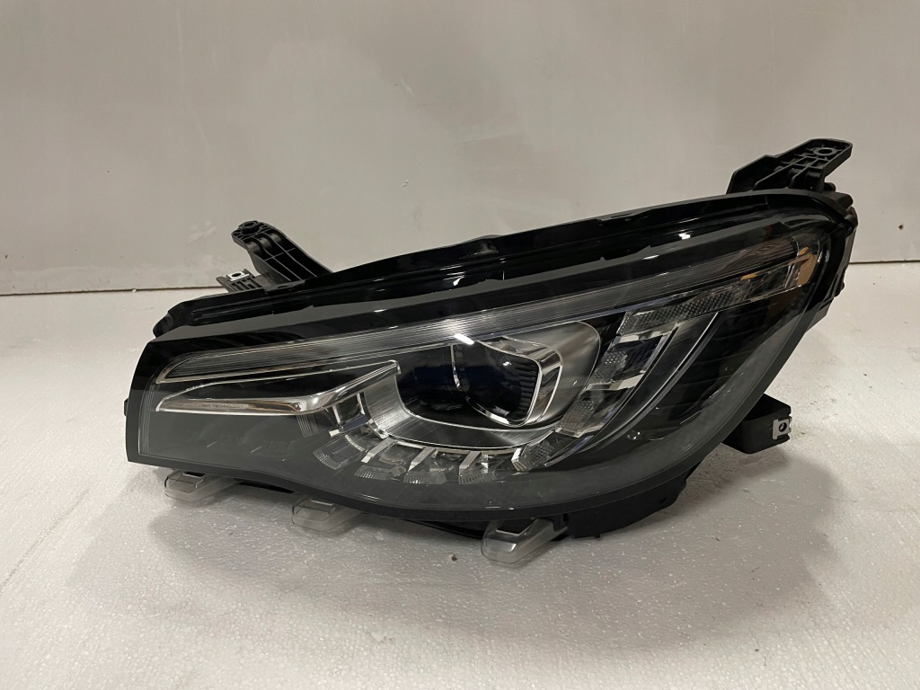 фото №1, Mg hs лампа ліва перед full led лівий cała eur kpl