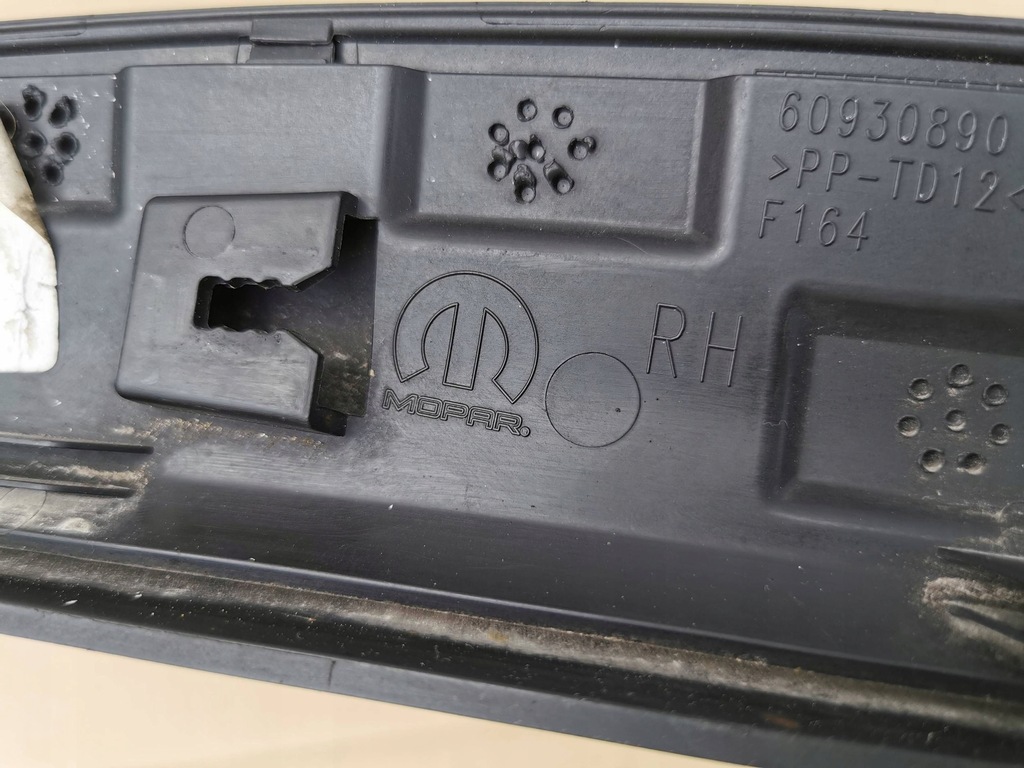 фото №8, Jeep compass ii молдинг na крыло задний правый задняя 60930890