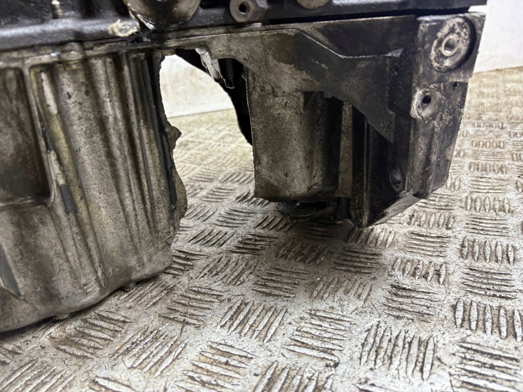 Купить Двигатель mercedes-benz a w177 608915