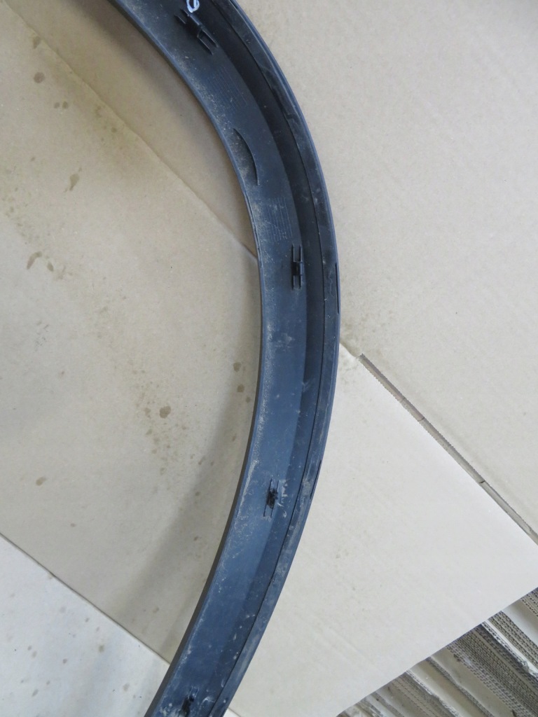 Молдинг на крыло mercedes gla amg w247 20- правый перед правая Доставка