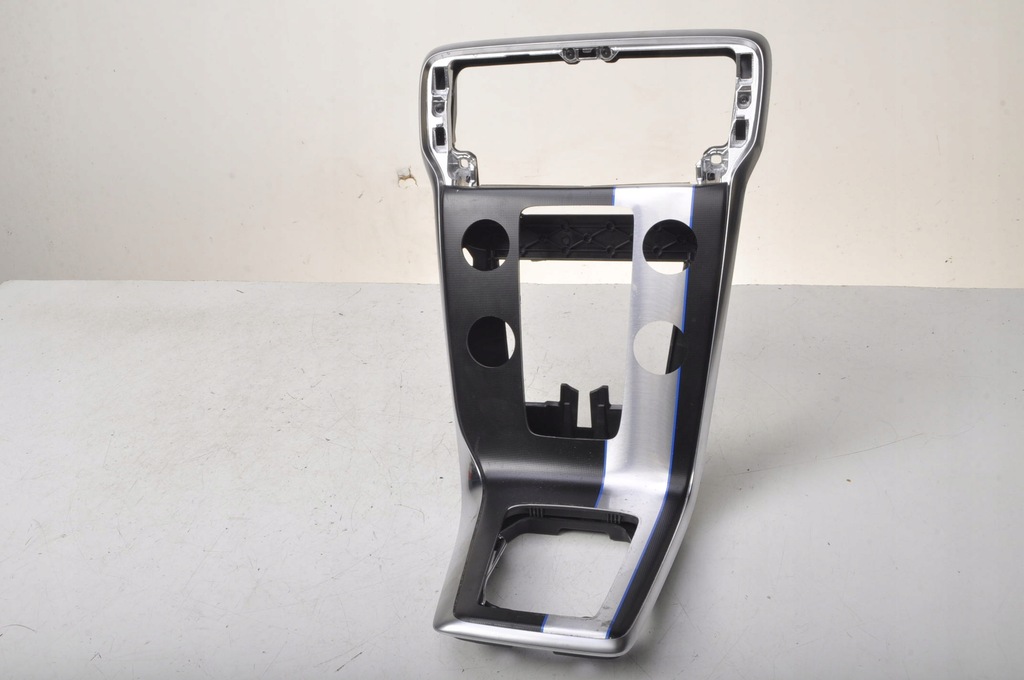 фото №1, Volvo v40 рамка панель консоль wodospad