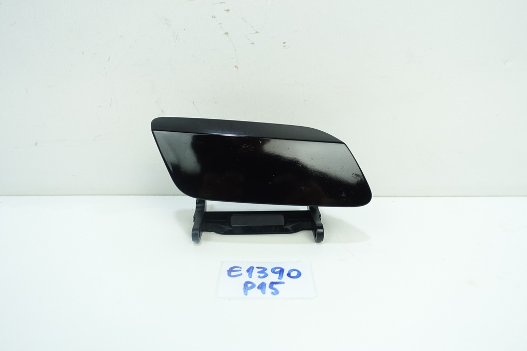 фото №1, Заглушка распылителя правая audi a6 c8 4k0807788b