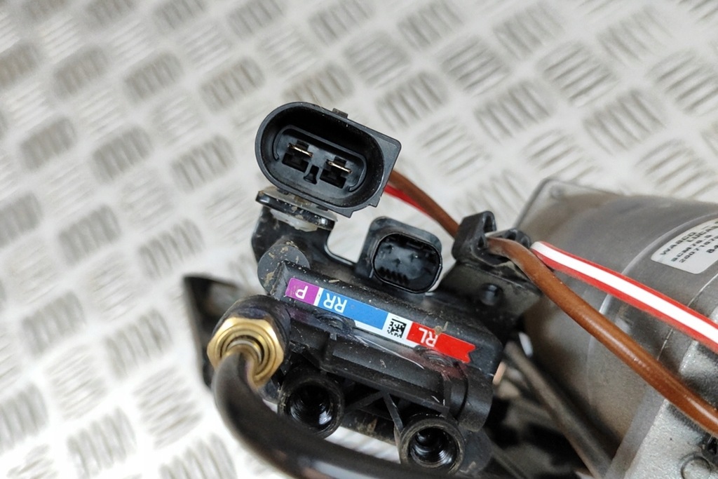 фото №5, Компресор підвіска пневматичний bmw i4 g26 m50 6894450 електричний 400