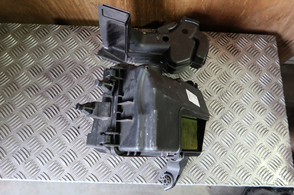 фото №1, Корпус фильтра воздуха qashqai 1.2 4edc