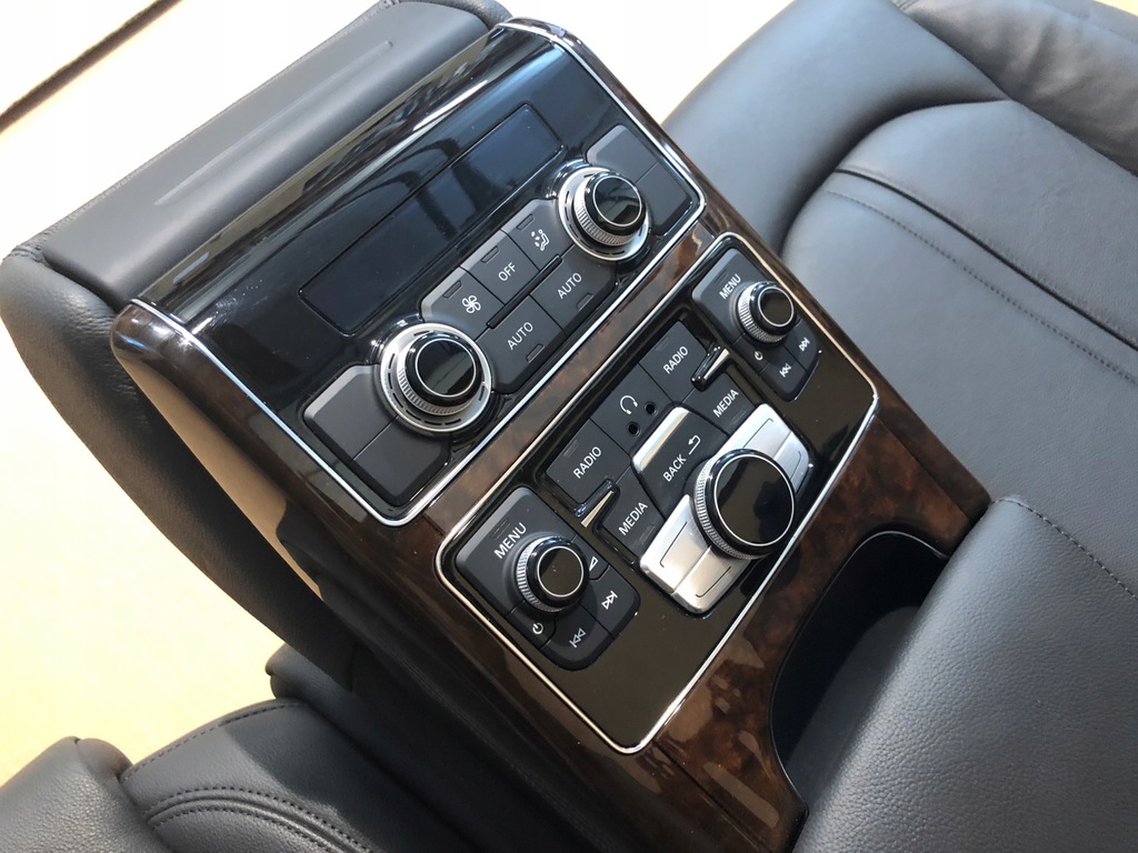 фото №7, Audi a8 4h d4 сиденья кожа обивка мониторы tv