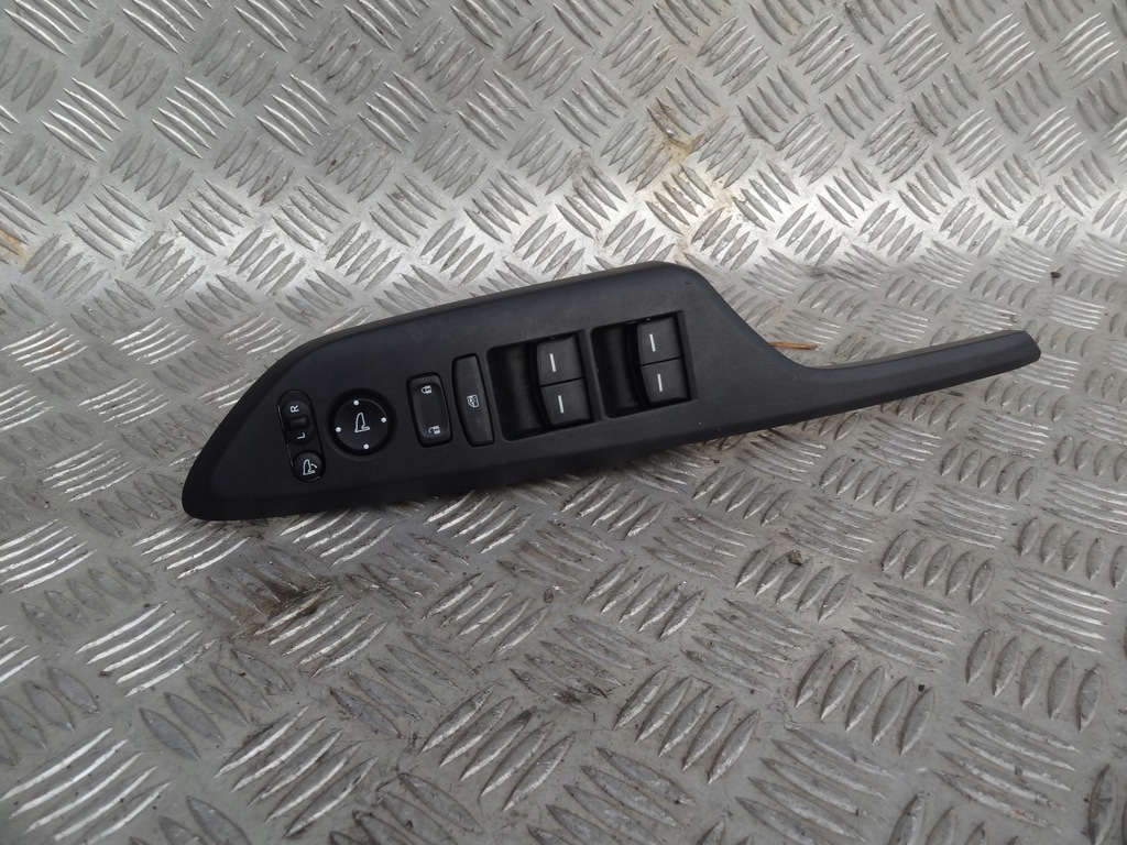 фото №1, Honda civic x 2017 хетчбек перемикач вікон лівий перед europa оригінал