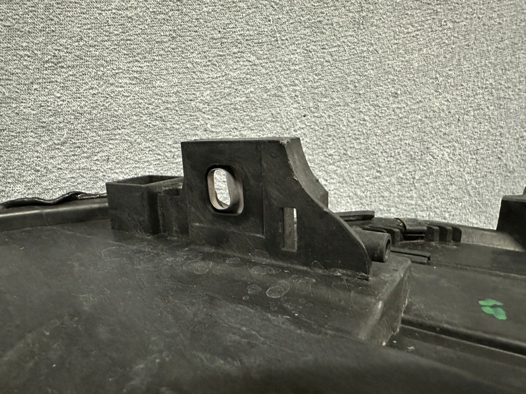 Лампа mercedes cla w117 117 обычная h7 америка ameryka левая оригинал Недорого