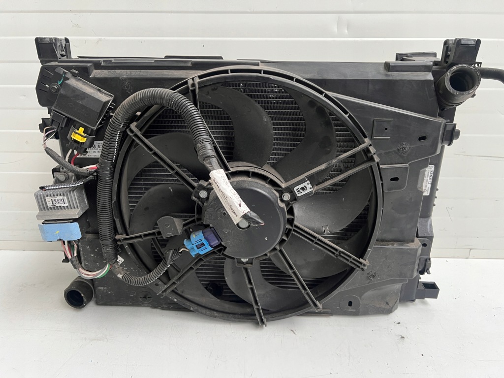 фото №13, Pas передний усилитель радиатор балка renault captur 1.5d дизель механическая коробка передач