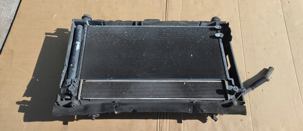 Купити Pas передній радіатор вентилятор lexus ct200h ct 200h 11r- комплект